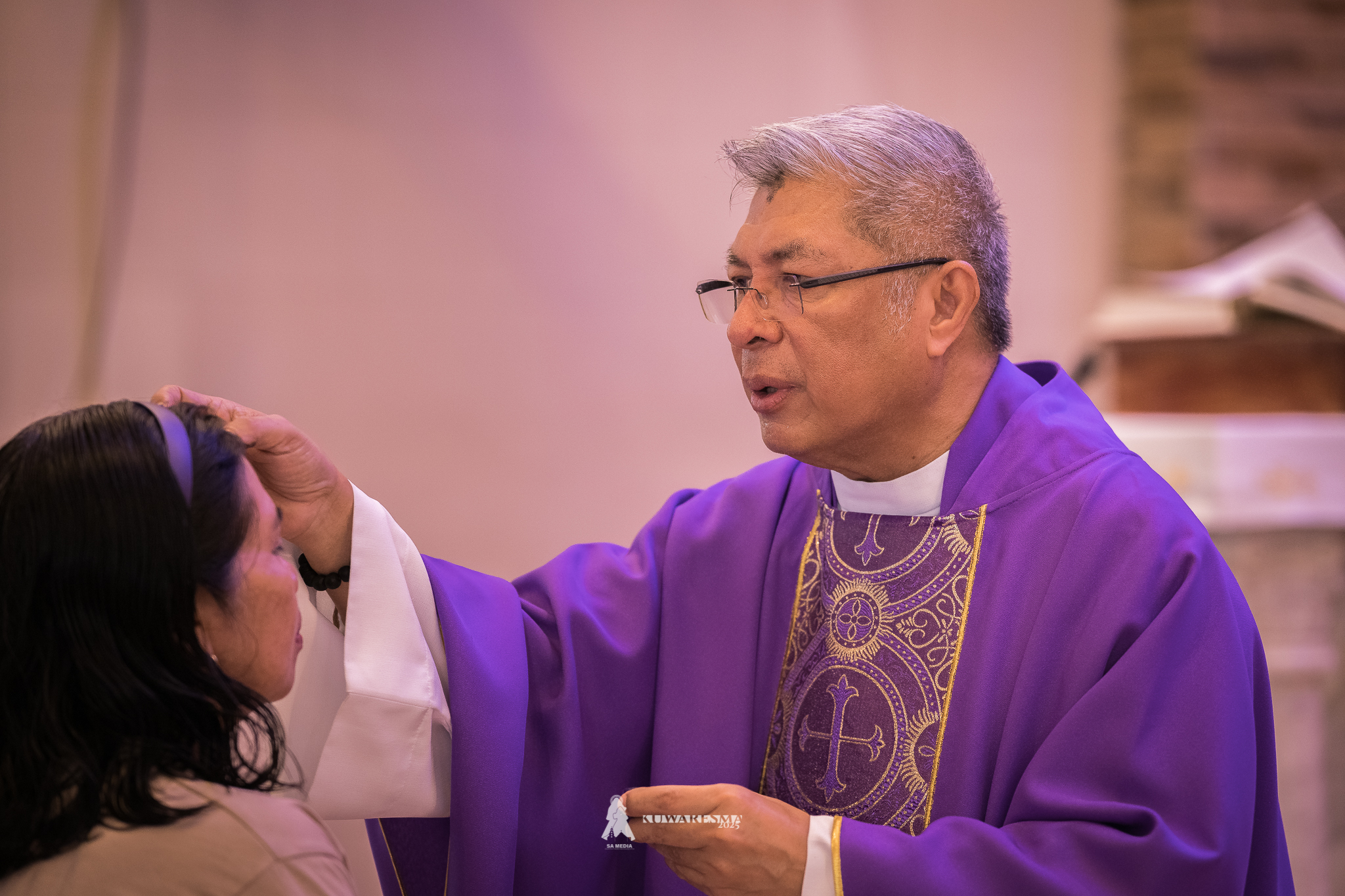 st-anne-parish-and-diocesan-shrine-rector-crossing-ash-on-forehead